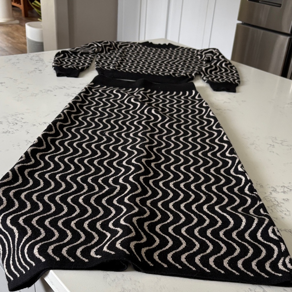 Mint Velvet Chic Black and Gold Wave Pattern Skirt sweater Set